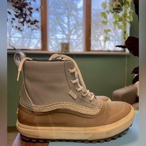 Vans Standard Mid Snow Boot